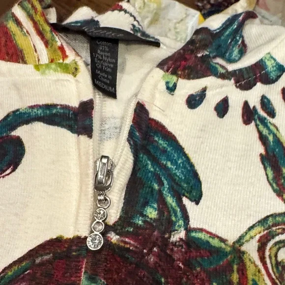 Soma Cream Floral Women's Hoodie - Picture 3 of 4